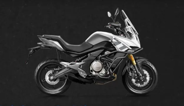 CF Moto 650 MT resmi