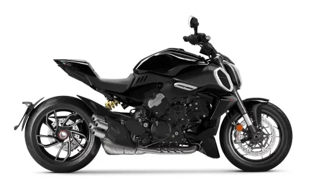 Ducati Diavel V4 resmi
