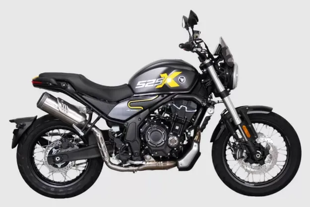 Voge 525 ACX resmi