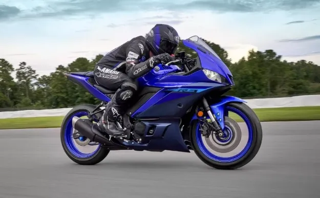 Yamaha YZF R3 resmi