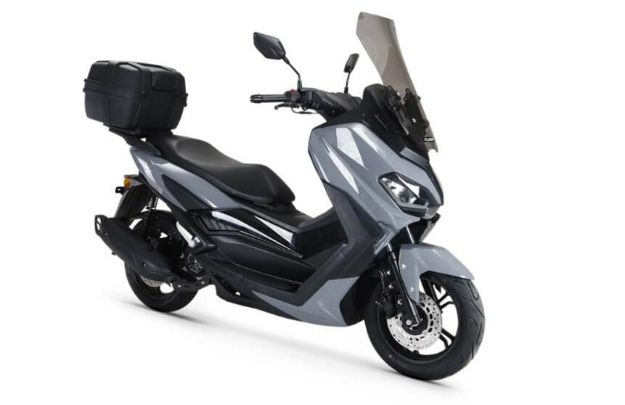 Kuba Novax 200 resmi