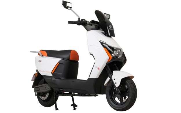 Arora ZR6 resmi